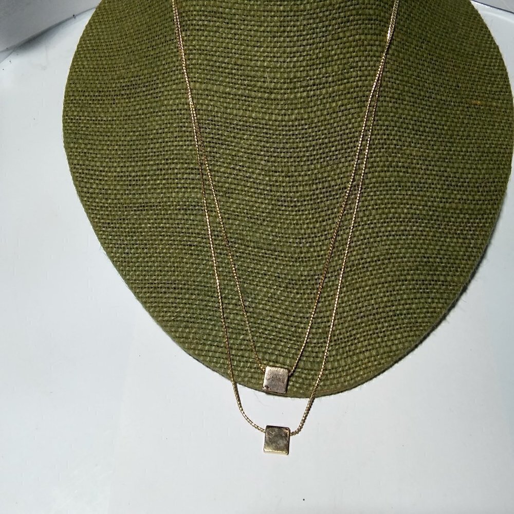 Women`s gold tone square chain necklace. Shortest